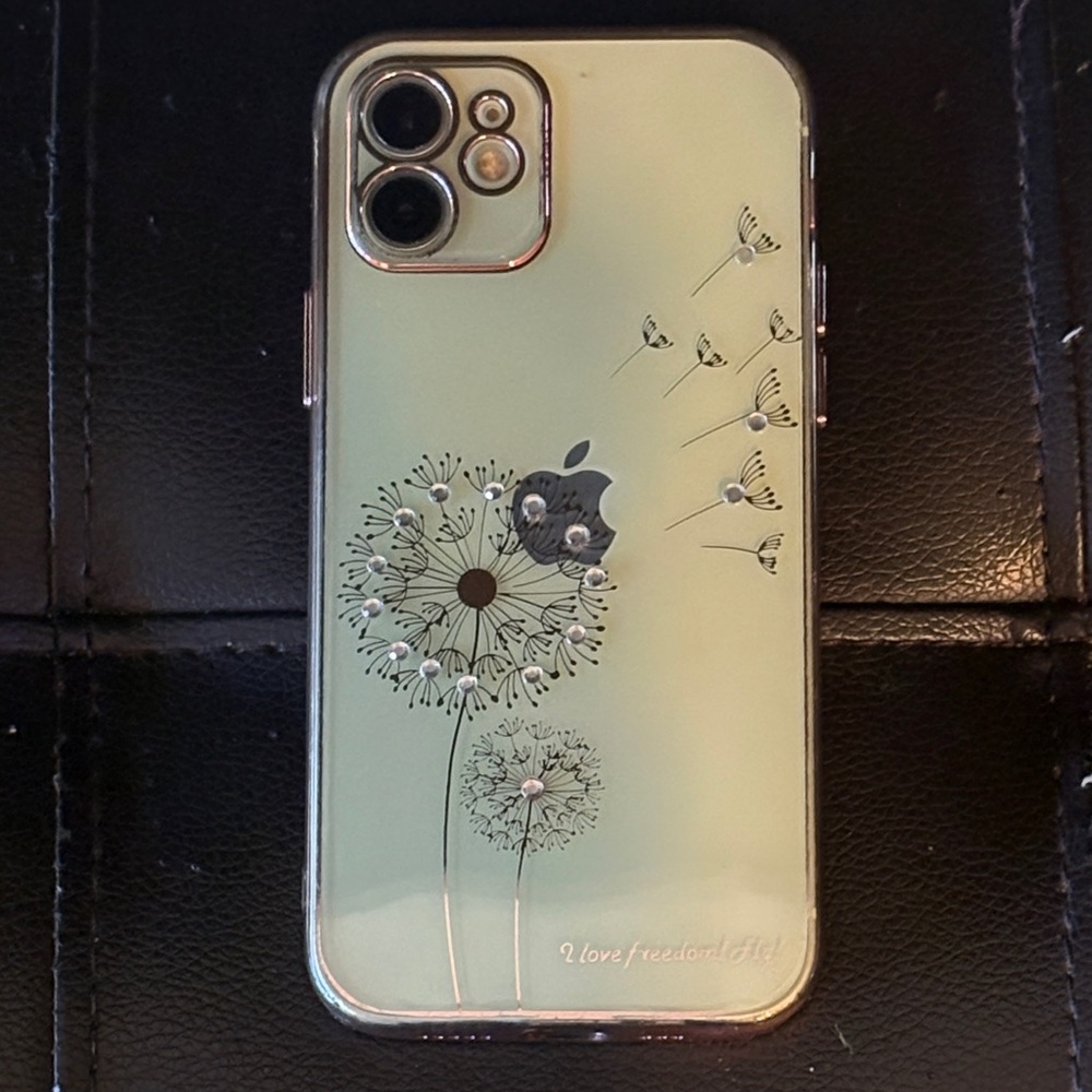 iPhone 12 Case bundle - Picture 4 of 10